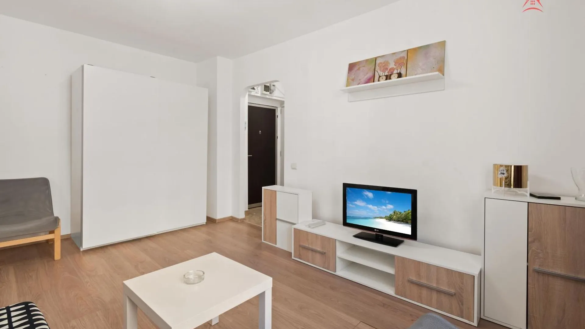 Convenient Gara De Nord Apartment Бухарест